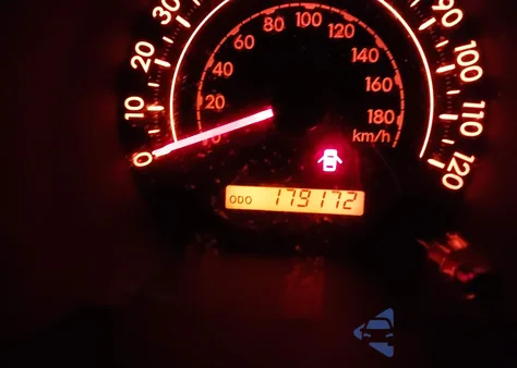 2010 Toyota Tundra Grade 5.7L V8 from USA, damaged, VIN 5TFUW5F15AX152376